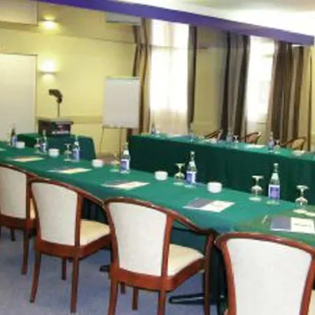 Tres Torres Atiram Hotel 