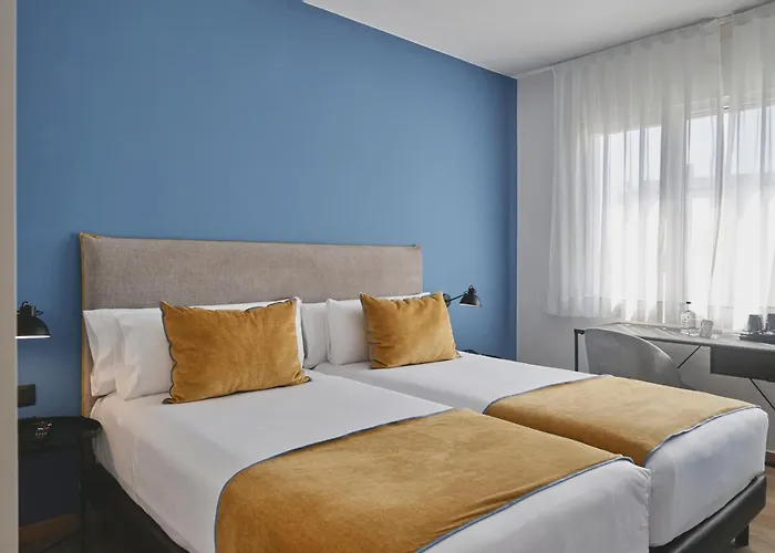 Tres Torres Atiram Hotel